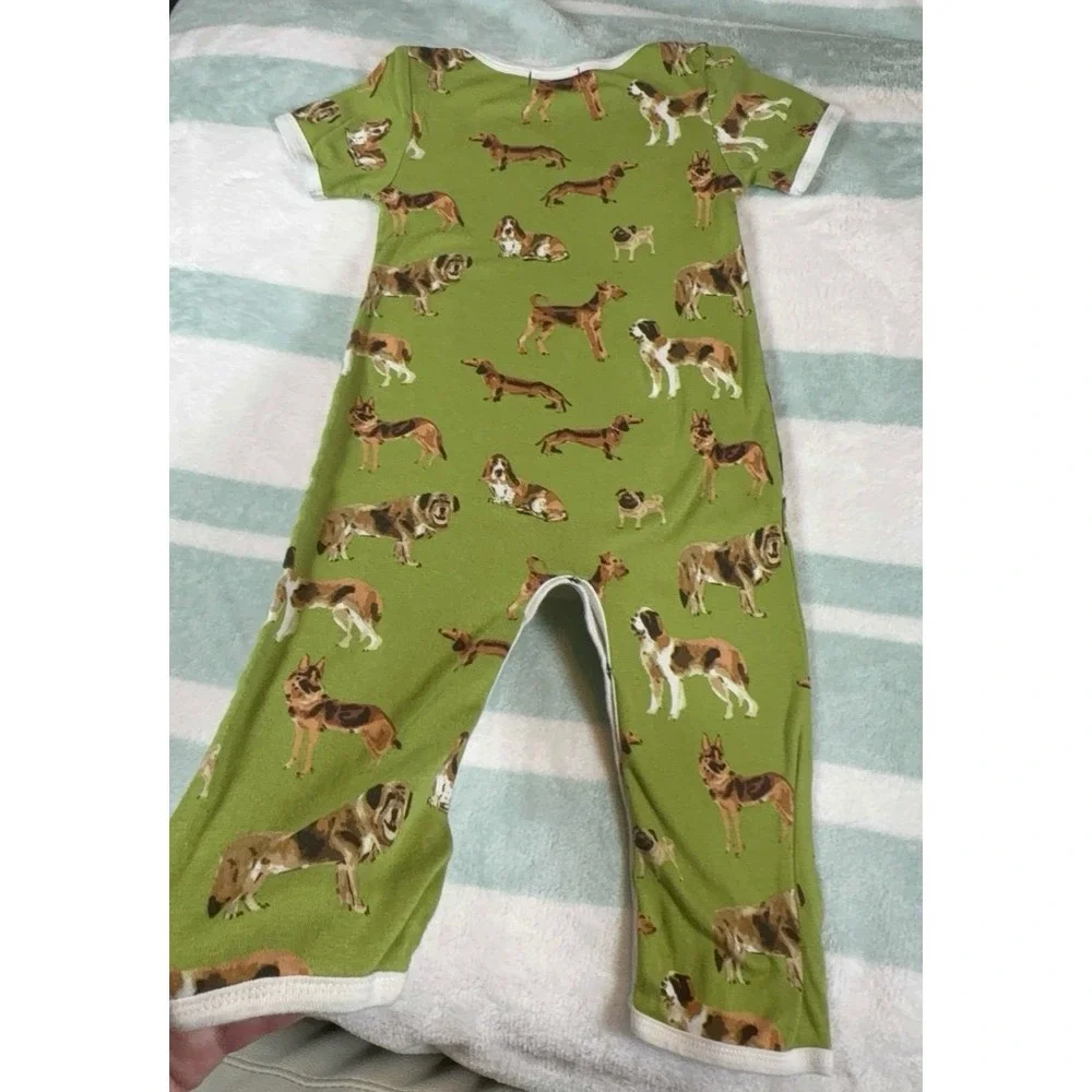 Infant toddler boys/girls size 12-18 MilkBarn one piece outfit. Great condition